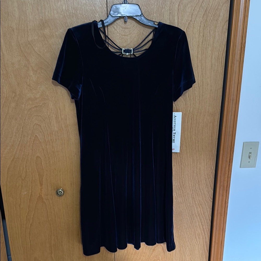 Elegant Navy blue Velvet Dress